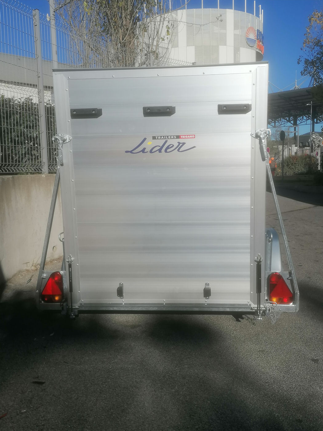 Remorque fourgon Lider 42920 – 230 x 135 x 157 cm – châssis surbaissé – PTAC 750 kg – Image 5